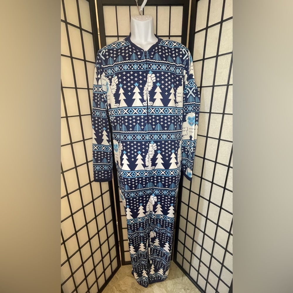 December 25 Abominal Snowman Ugly Christmas Sweater Pajama One Piece NWT Size M